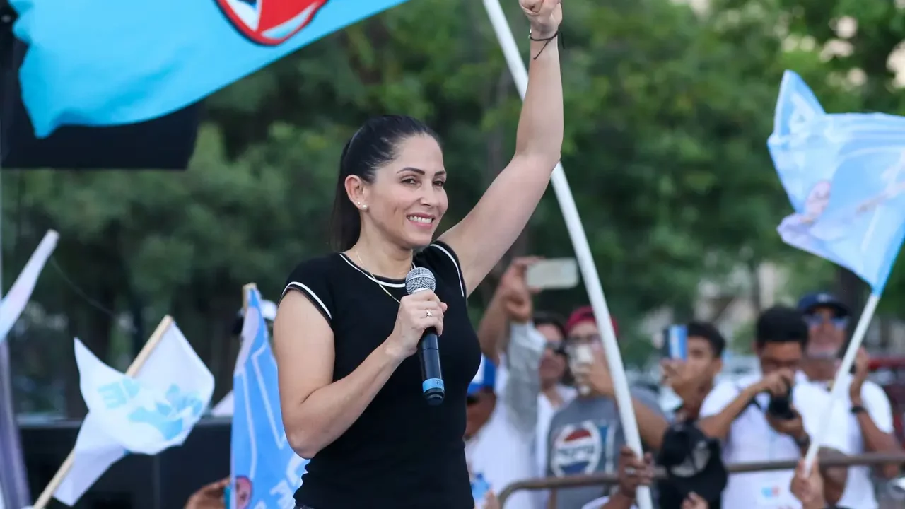 Luisa González, la esperanza del correísmo para gobernar otra vez Ecuador