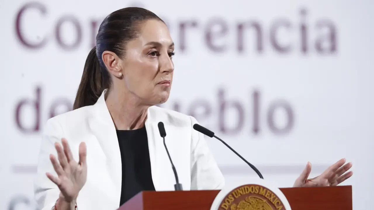 Sheinbaum defiende su decisión de no ir al funeral del papa Francisco tras recibir críticas