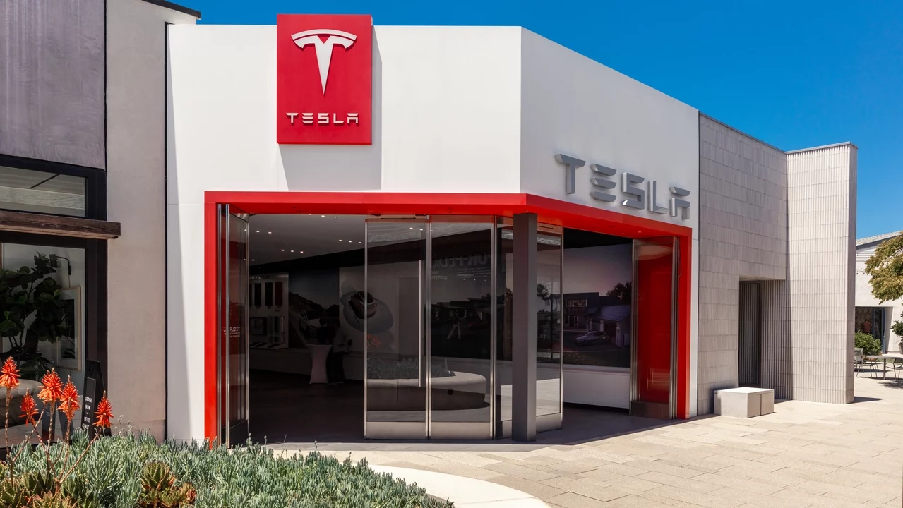 Tesla recibe permiso para operar como empresa de red de transporte en Arizona