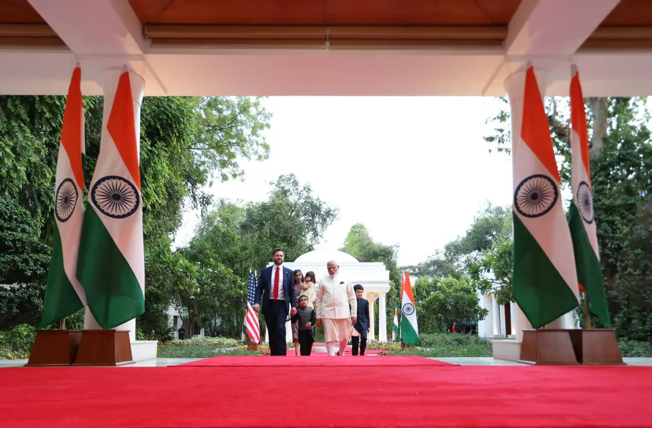 J.D. Vance se reunirá con primer ministro de India con aranceles como telón de fondo