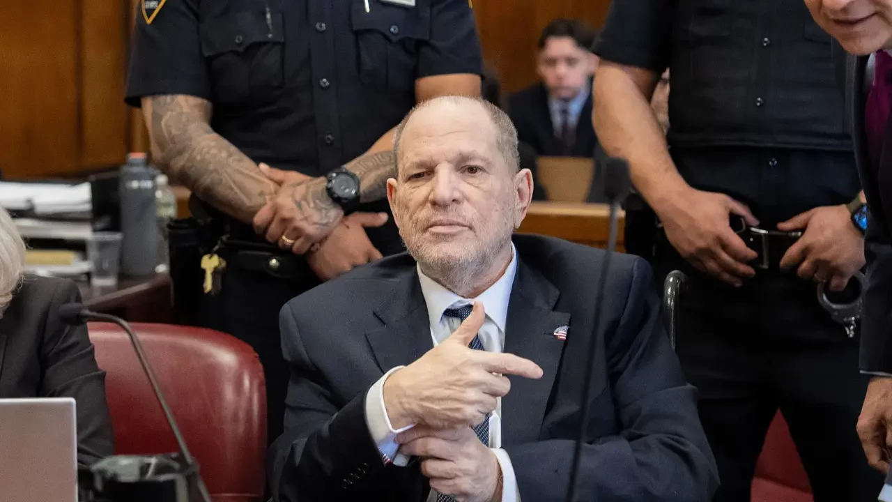 Una denunciante de Weinstein se derrumba recordando supuesto abuso sexual durante nuevo juicio