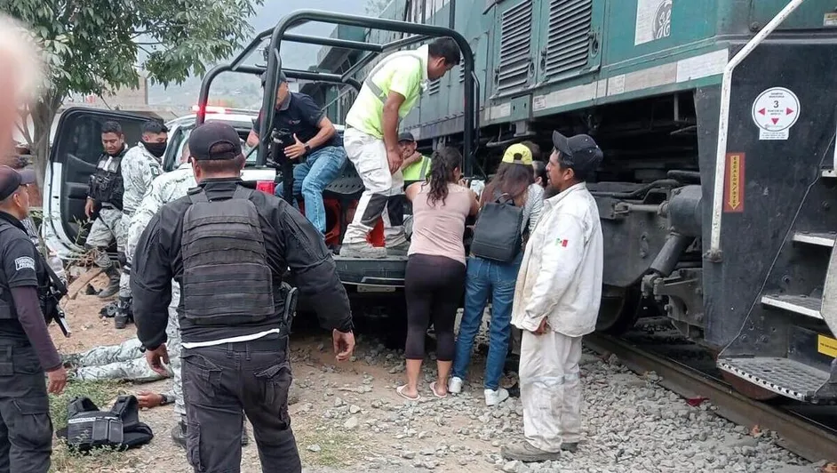 Bloqueo al tren en Acultzingo detiene entrega de 7 mil 800 toneladas de maíz y soya a productores