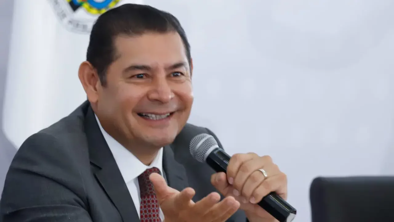 Alejandro Armenta, las fintas y el amago