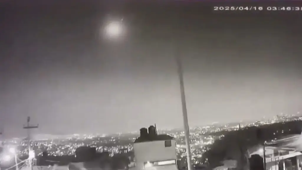 Bólido provoca gran estruendo, reportan ciudadanos en área metropolitana de la CDMX
