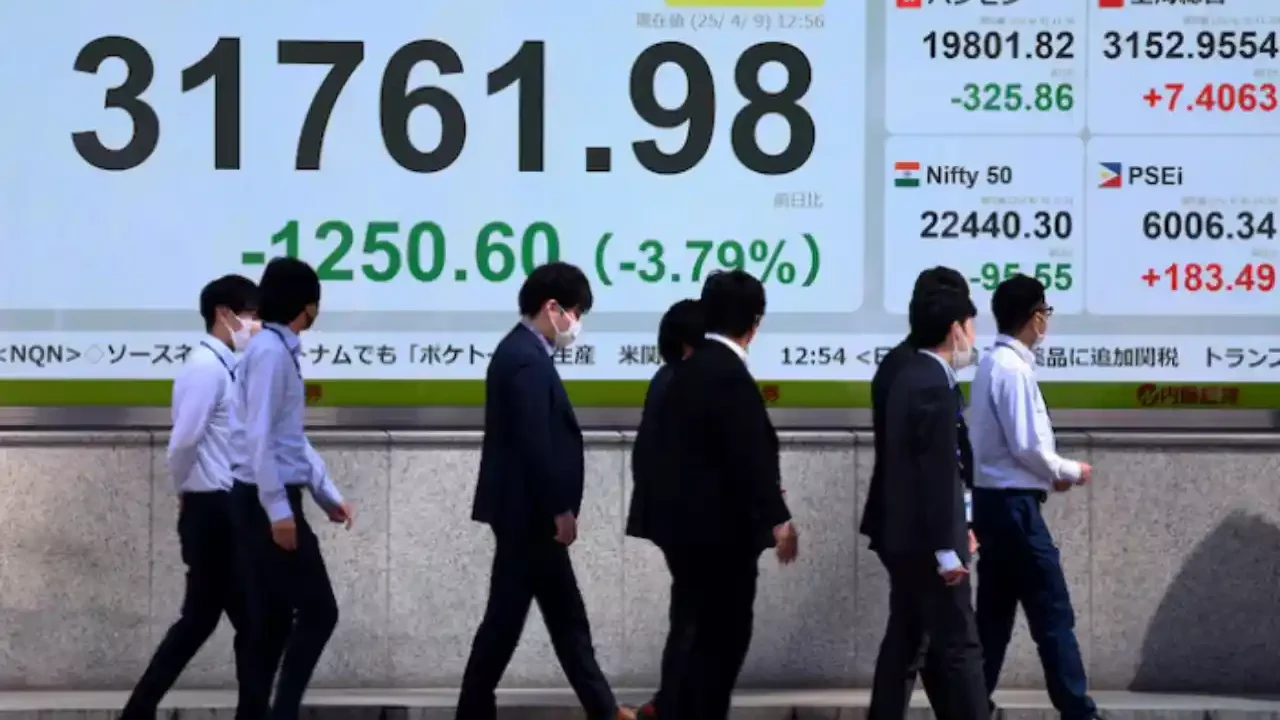 Bolsa de Tokio pierde 5% en la apertura tras fuerte caída de Wall Street