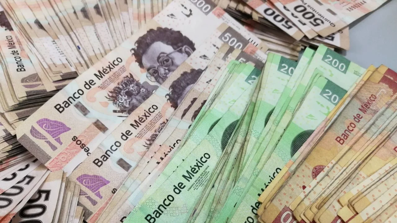 Hacienda refinancia más de 5,600 mdd en tercera operación local