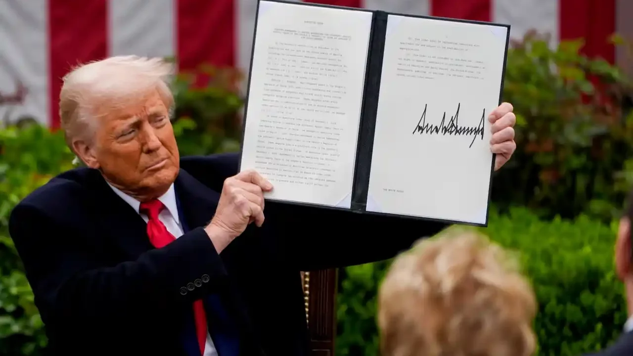Corte Suprema inicia debates sobre legalidad de aranceles en una importante prueba del poder de Trump