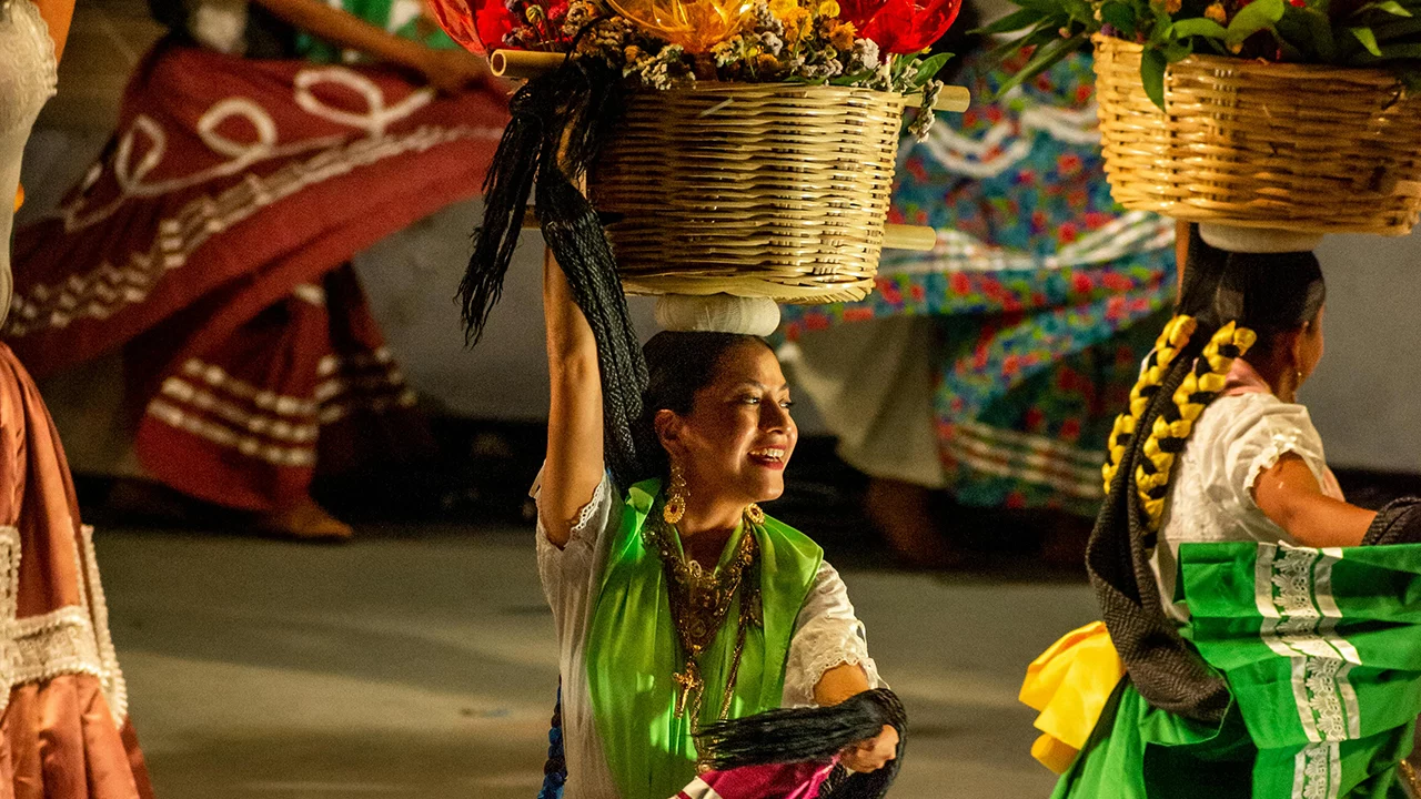 EU celebra el 5 de mayo con música, tacos, tequila y coloridas muestras de la cultura mexicana