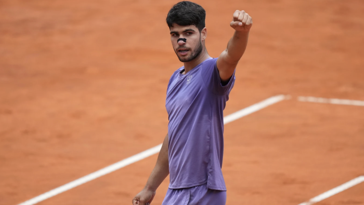Alcaraz campeón en Roma: dedica el torneo a su equipo y destaca el tenis de Sinner