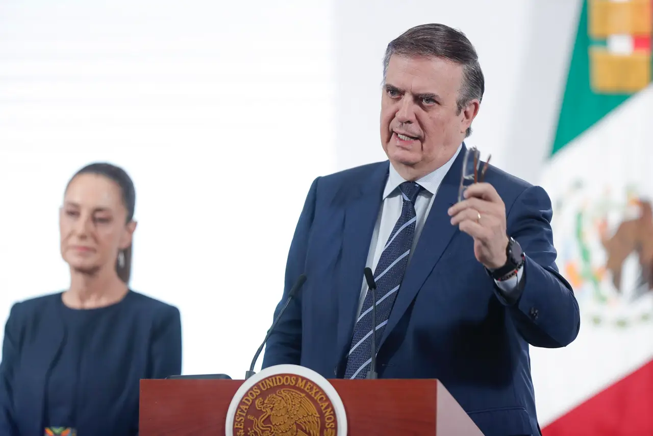 Ebrard anuncia acuerdo con empresas para impulsar lo ‘Hecho en México’ en supermercados y plataformas