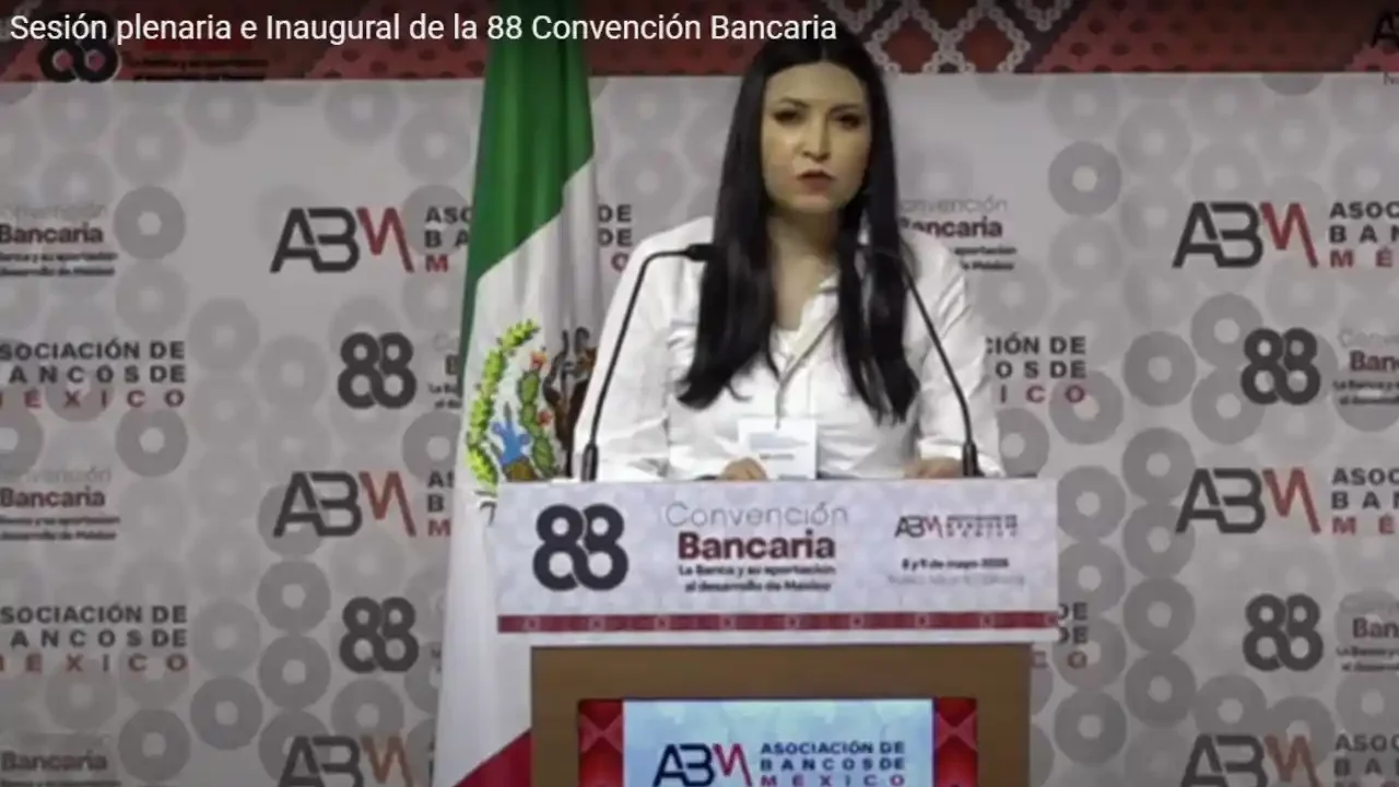 Población aún percibe que servicios bancarios son caros: gobernadora de Banxico