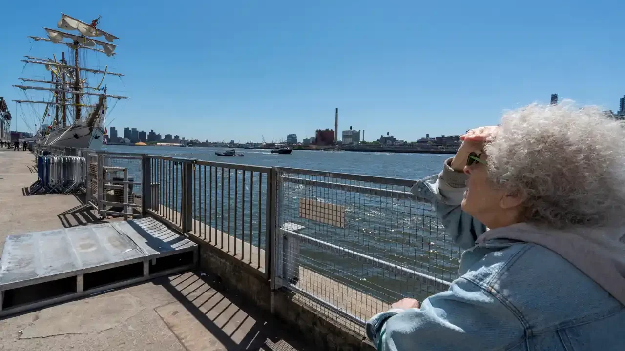 Falla de motor, posible causa del accidente del buque Cuauhtémoc en NY
