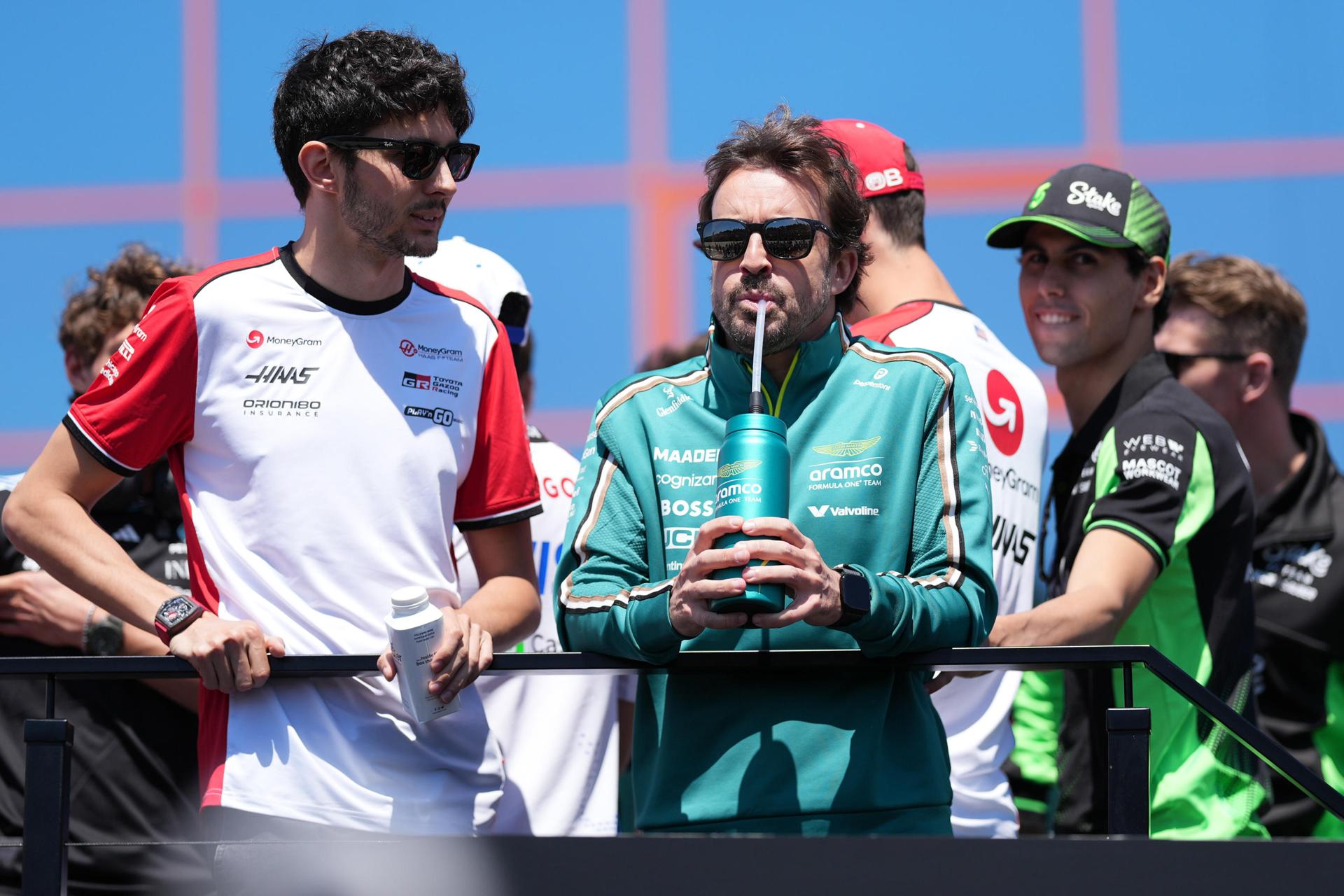 ‘Nunca puedes descartar a Verstappen, aunque McLaren seguramente sea más favorito’: Alonso