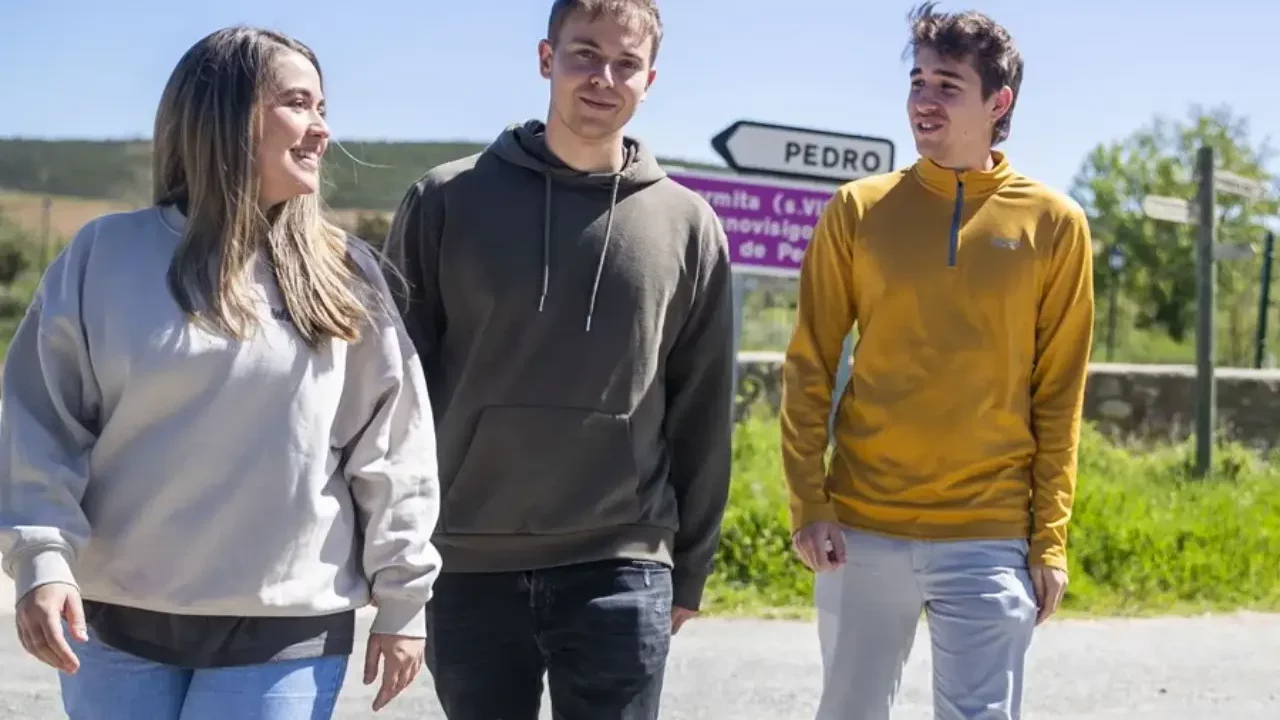 Jóvenes contra la despoblación organizan un festival en un pueblo español de 4 habitantes