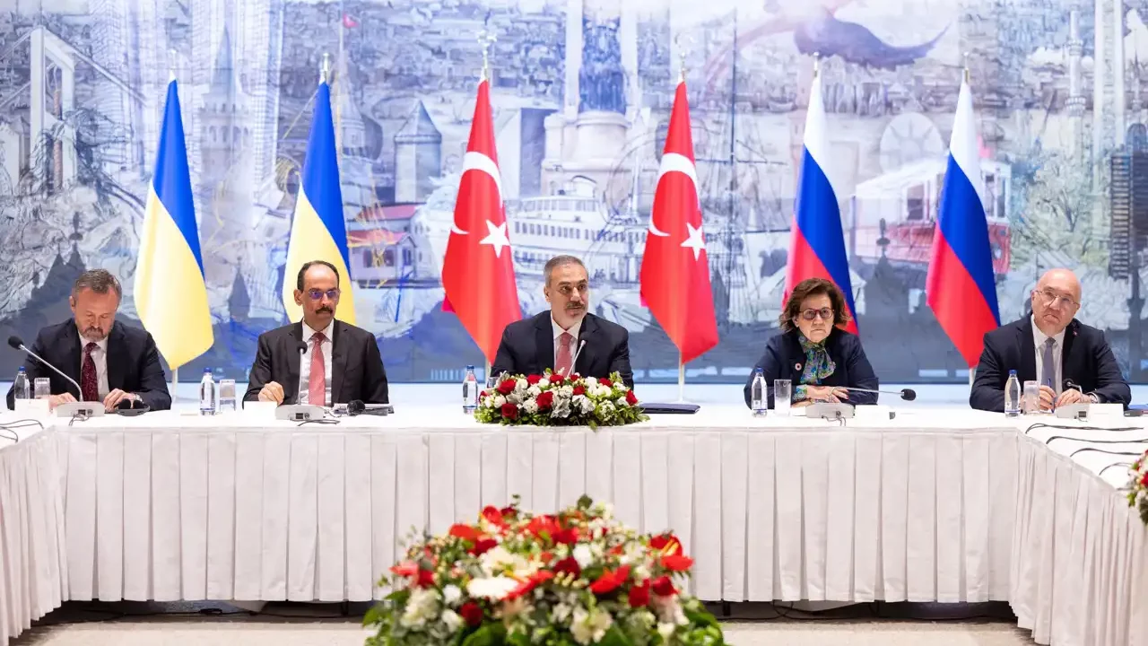 Las conversaciones entre Rusia y Ucrania por un acuerdo de paz finalizan tras menos de dos horas