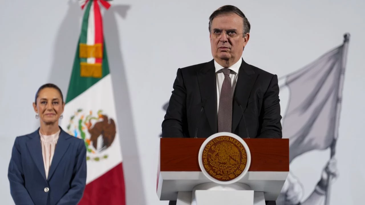 Gobierno de Sheinbaum busca alentar crecimiento y empleo con medidas comerciales en acero y textiles
