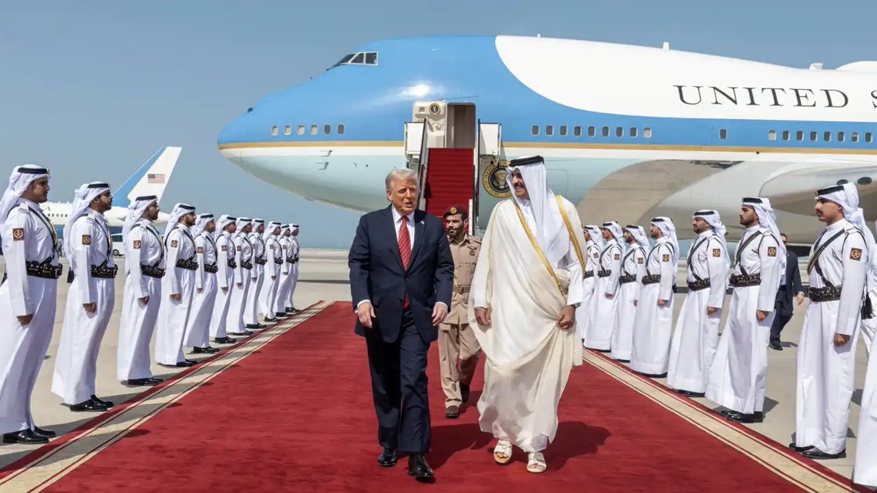 Trump dice que Qatar invertirá 10,000 mdd en una base aérea de EU