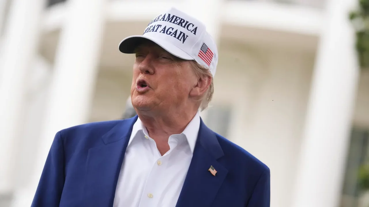 Trump afirma que ‘MAGA odia a Fox News’ y niega haber autorizado un ataque contra Irán
