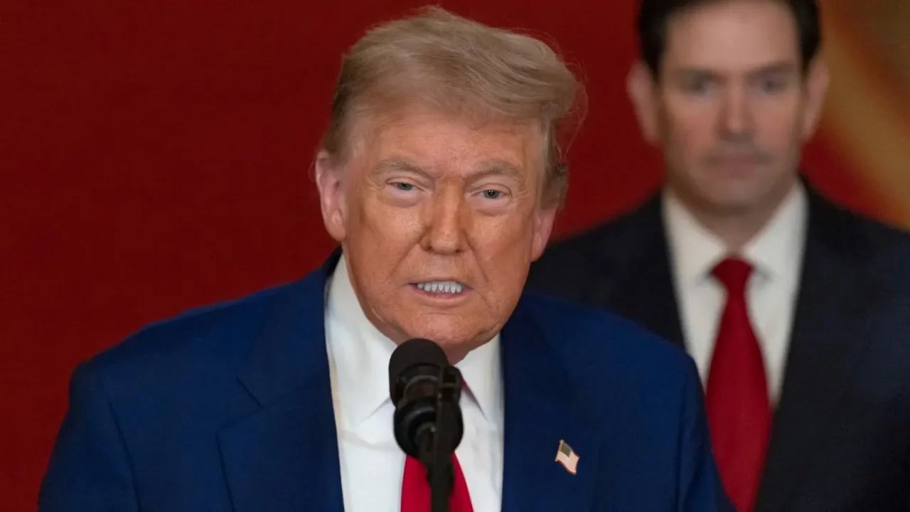 Trump explota por críticas sobre archivos Epstein: ‘Todo es un gran engaño’