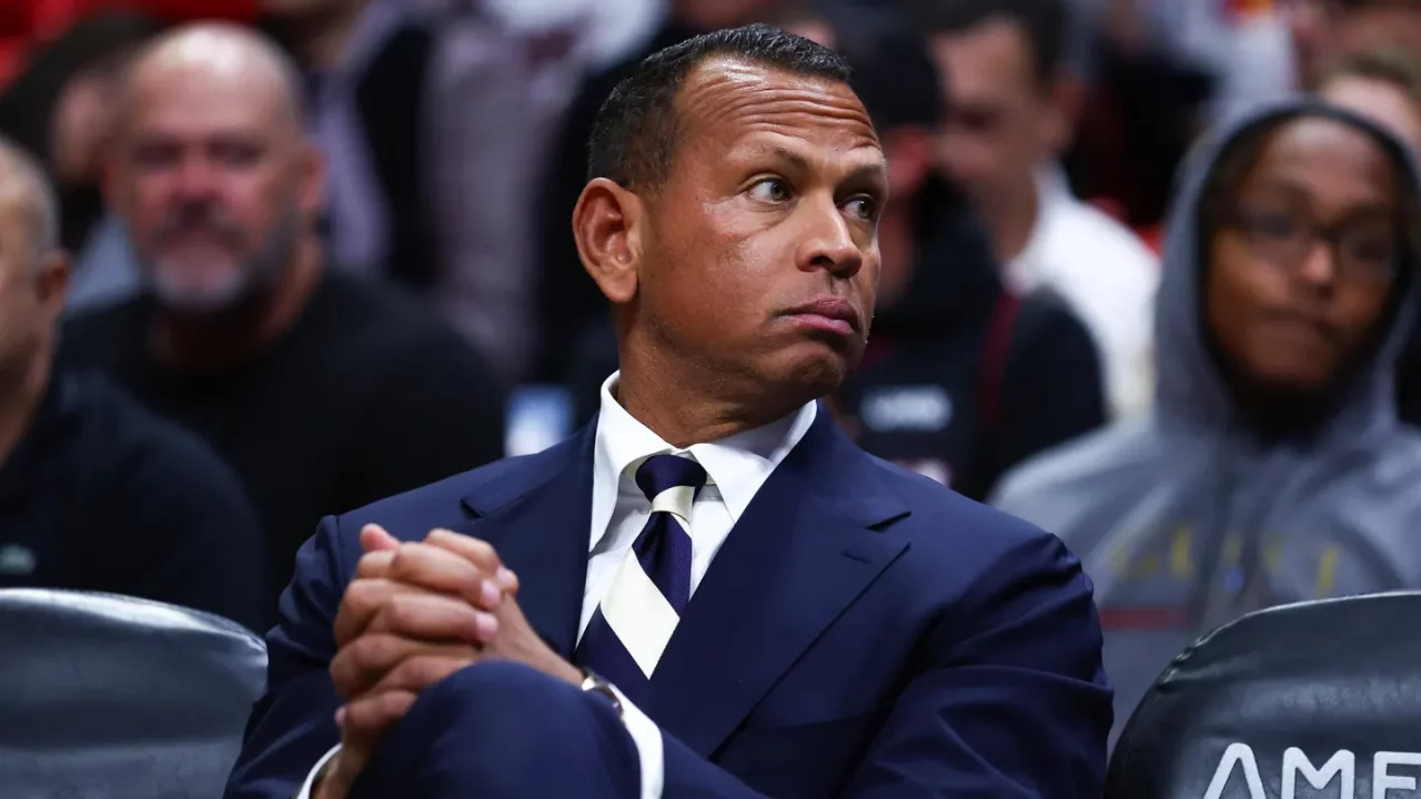 NBA aprueba la venta de los Minnesota Timberwolves por 1,500 mdd al grupo de Alex Rodríguez tras una disputa