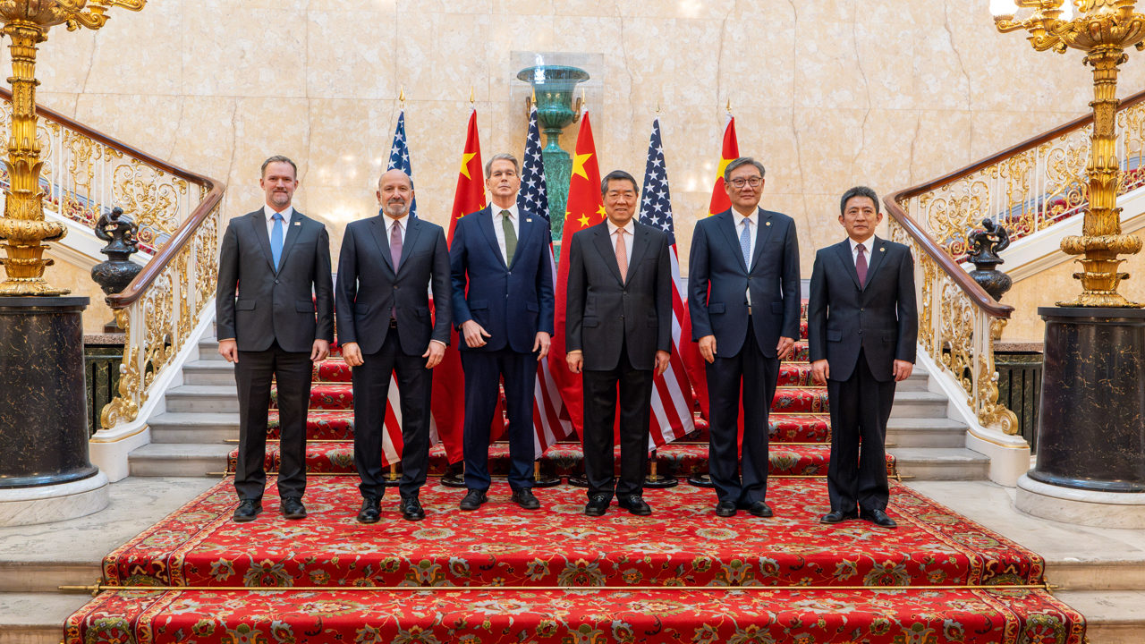EU y China alcanzan un acuerdo marco para aliviar restricciones a las exportaciones