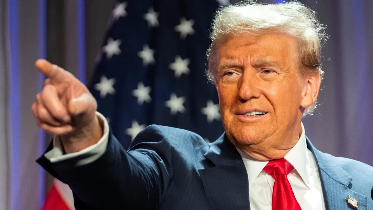 Trump intenta desfinanciar una agencia que ahorra miles de millones de dólares a los contribuyentes