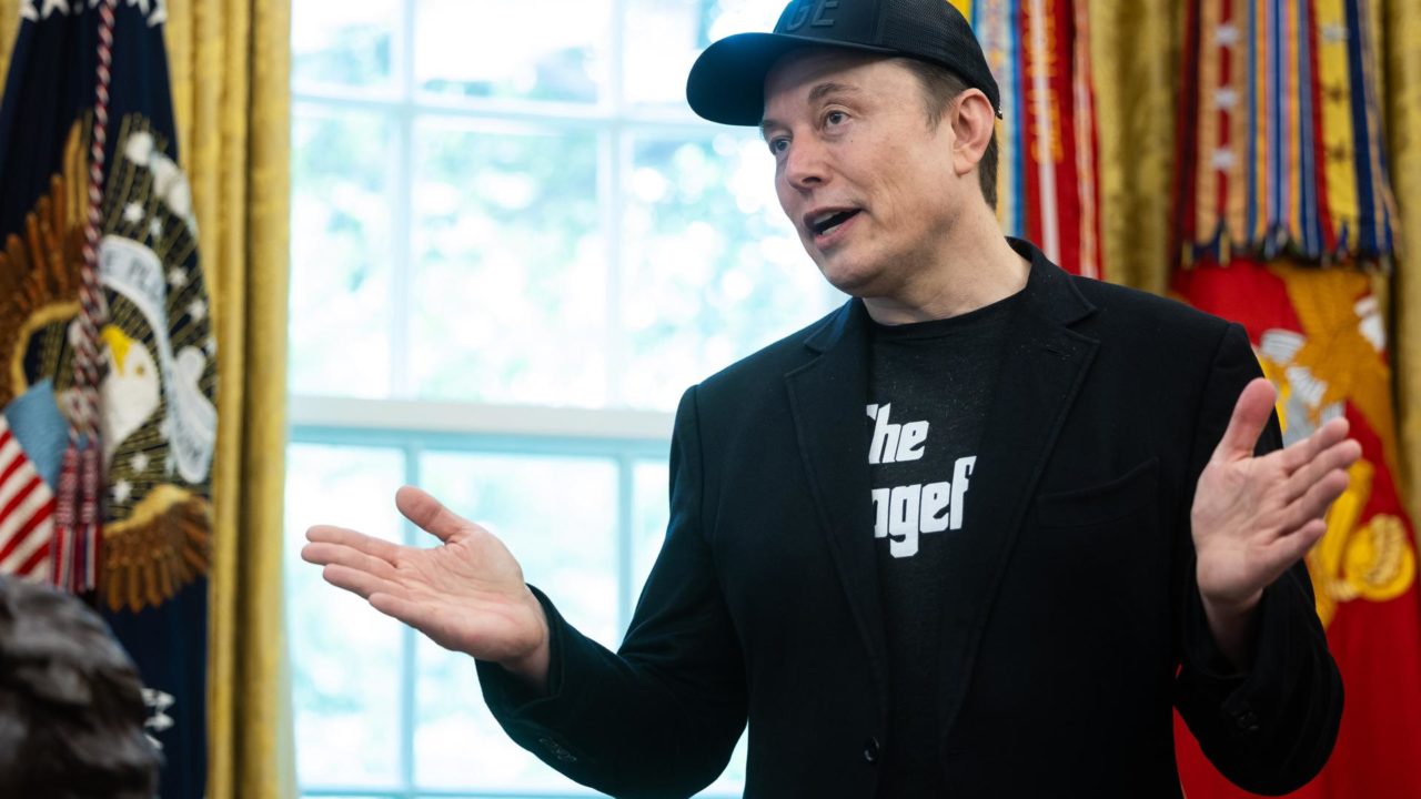 Musk recibe un golpe por los deepfakes de Grok, pero la batalla regulatoria está lejos de terminar