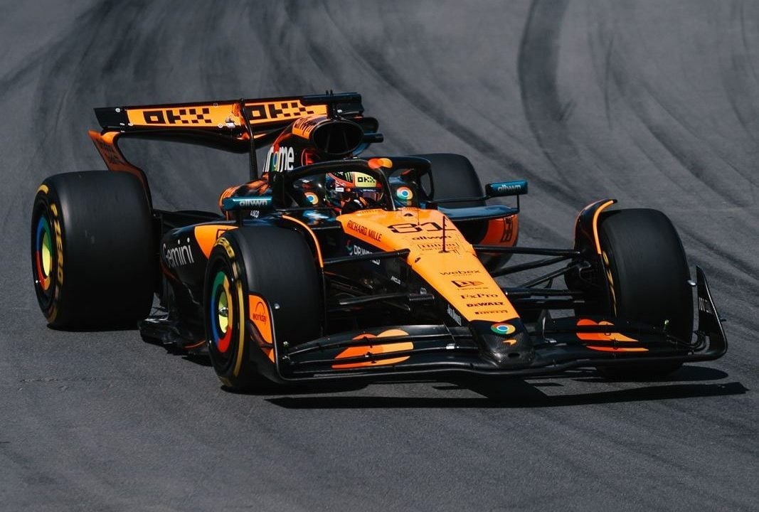 Brad Pitt finalmente conduce un McLaren de F1 en el Circuito de las Américas de Austin