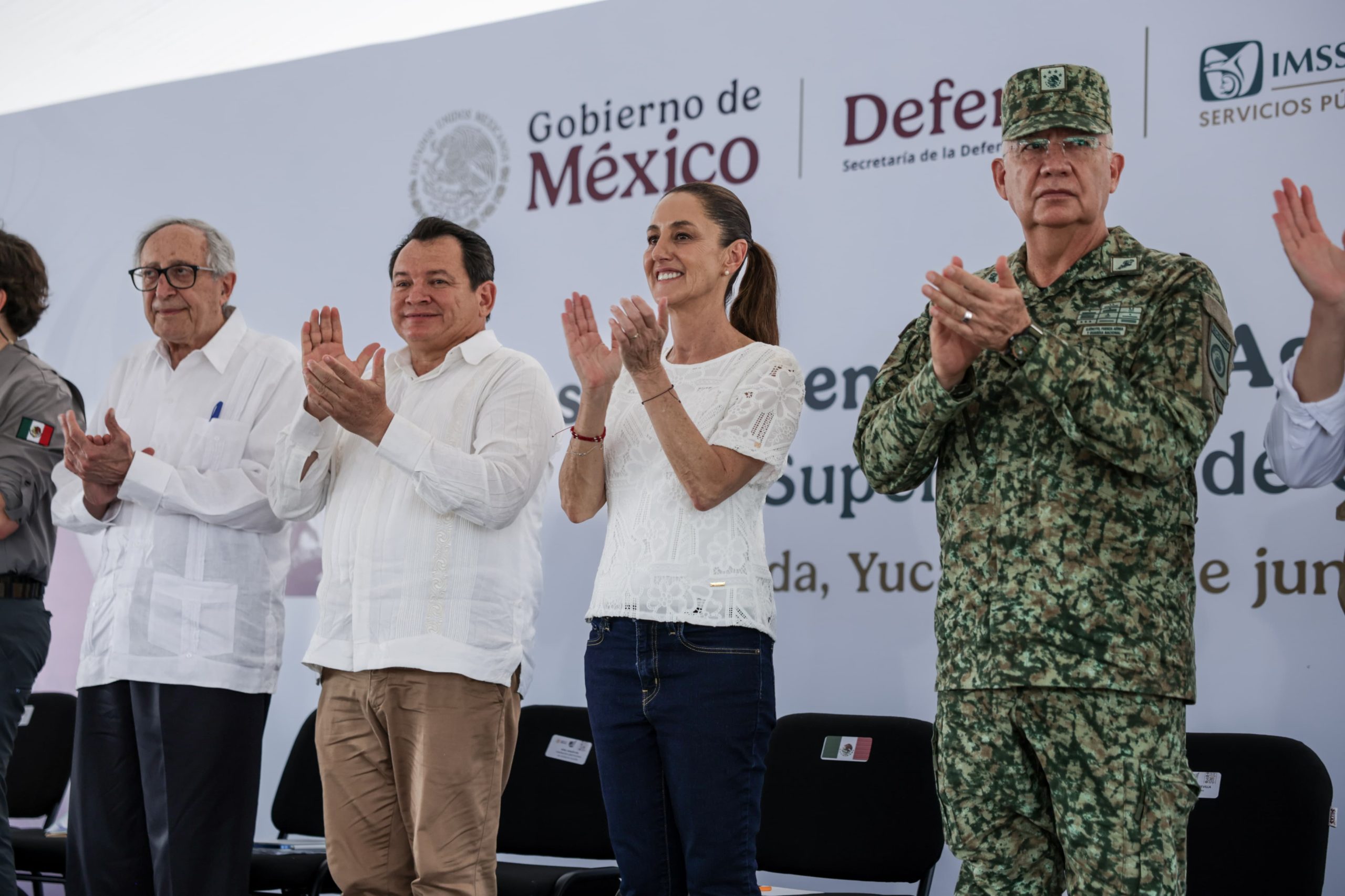 Supervisan obras del hospital más grande del sureste; será inaugurado en diciembre