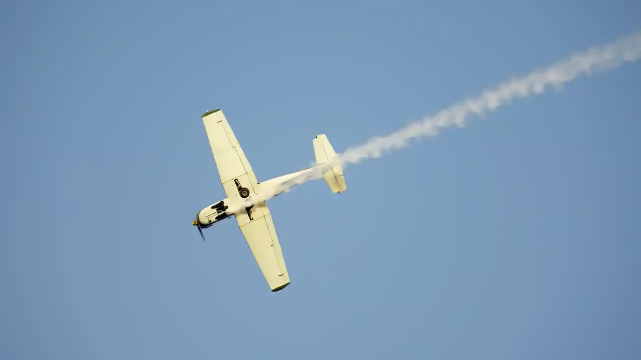 Mueren tres personas en accidente de avioneta que combatía al gusano barrenador