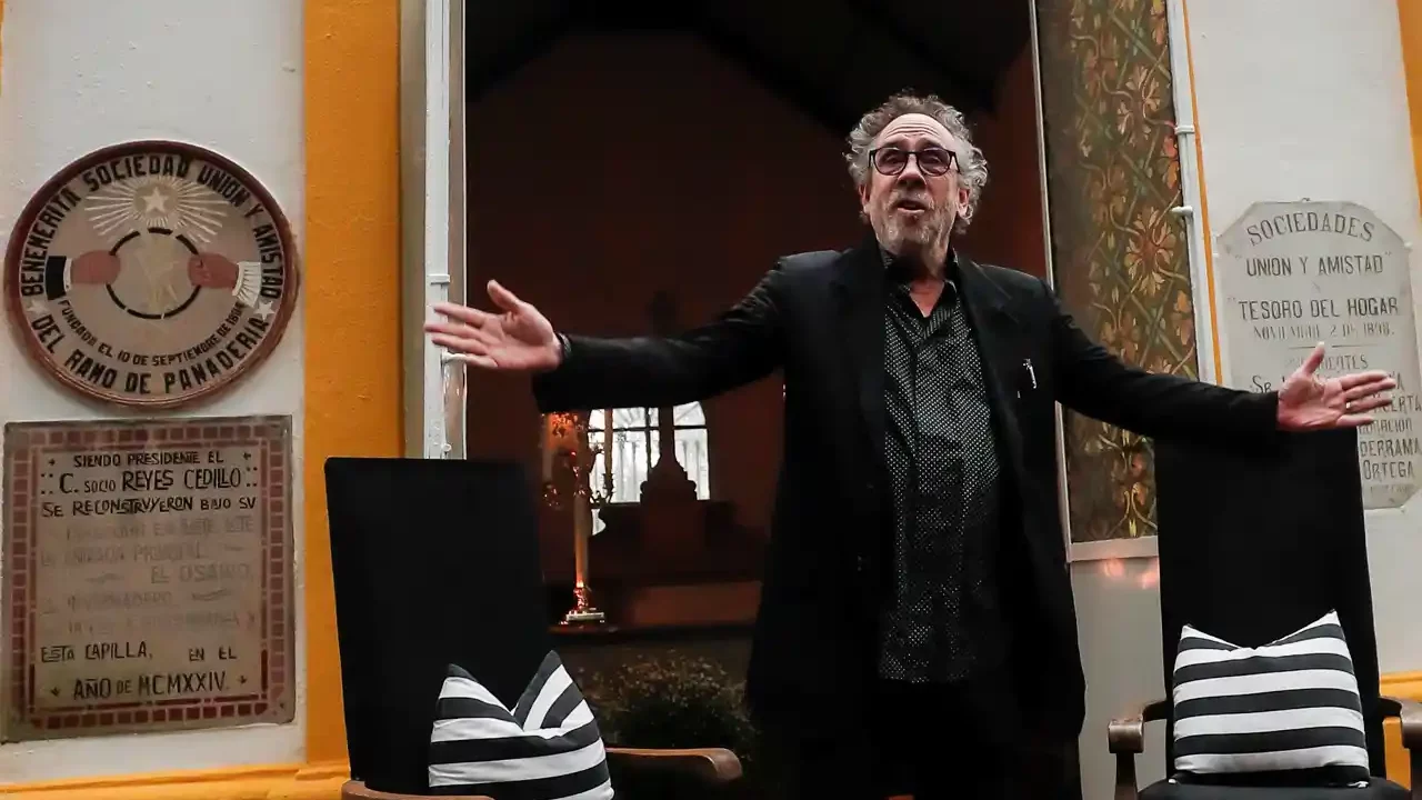 ‘Los cementerios han tenido mucha fuerza en mi vida creativa’: Tim Burton