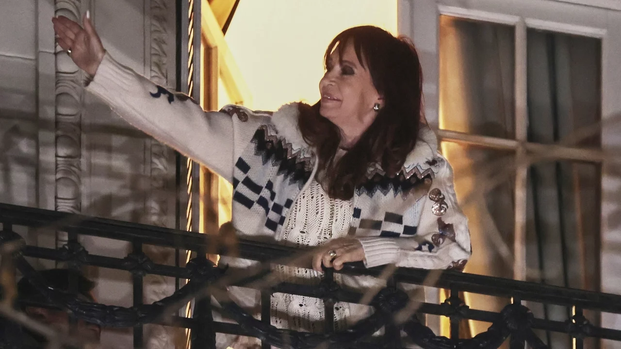 Cristina Fernández ya cumple condena en su domicilio de Buenos Aires