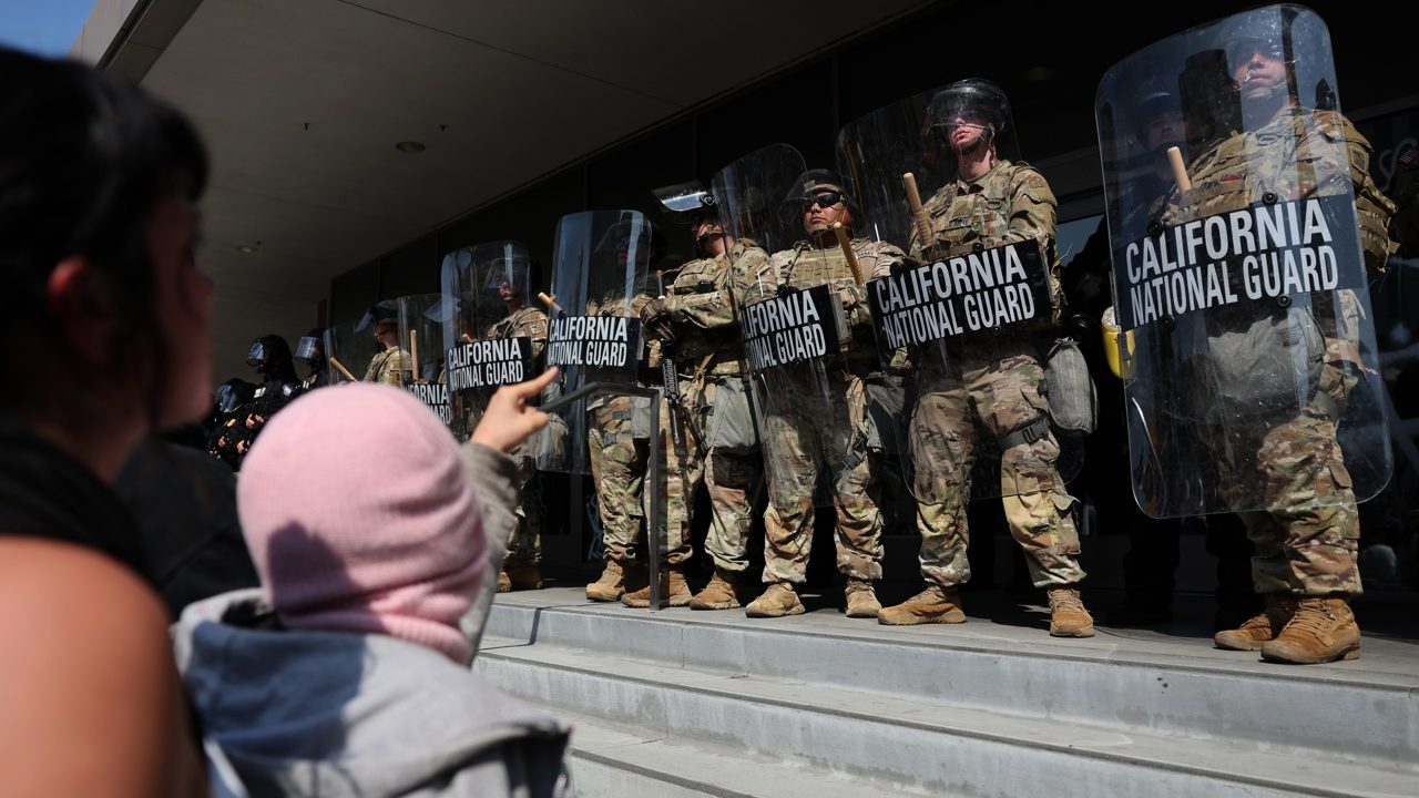Despliegues de la Guardia Nacional de Trump se enfrentan a los tribunales