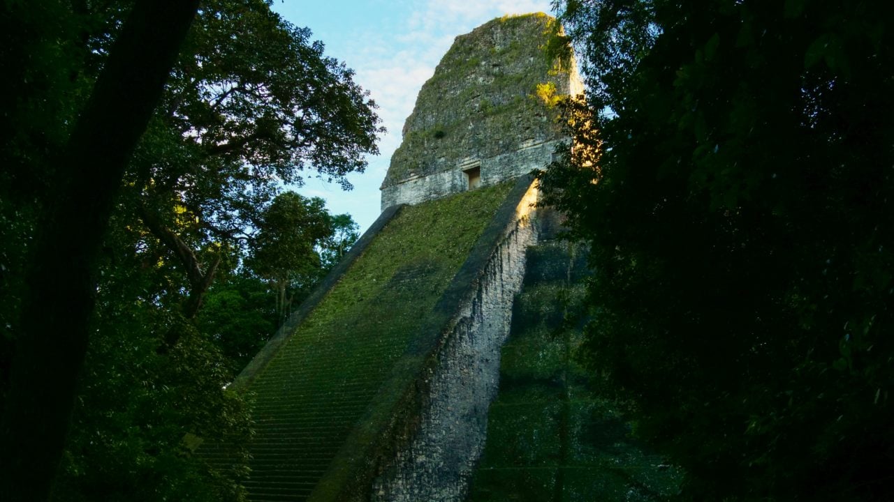 Arqueólogos descubren tres ciudades mayas en el norte de Guatemala