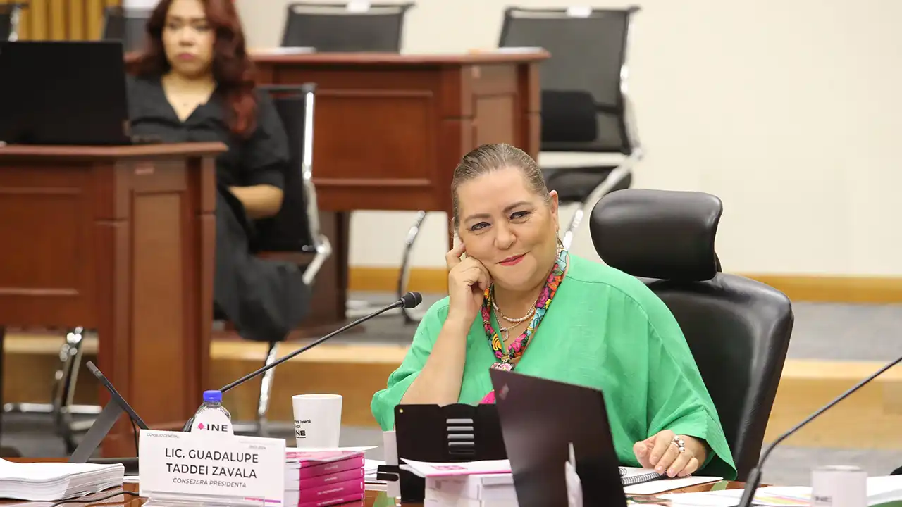 Presidenta del INE aclara que quien obtenga más votos presidirá la SCJN; Hugo Aguilar aventaja