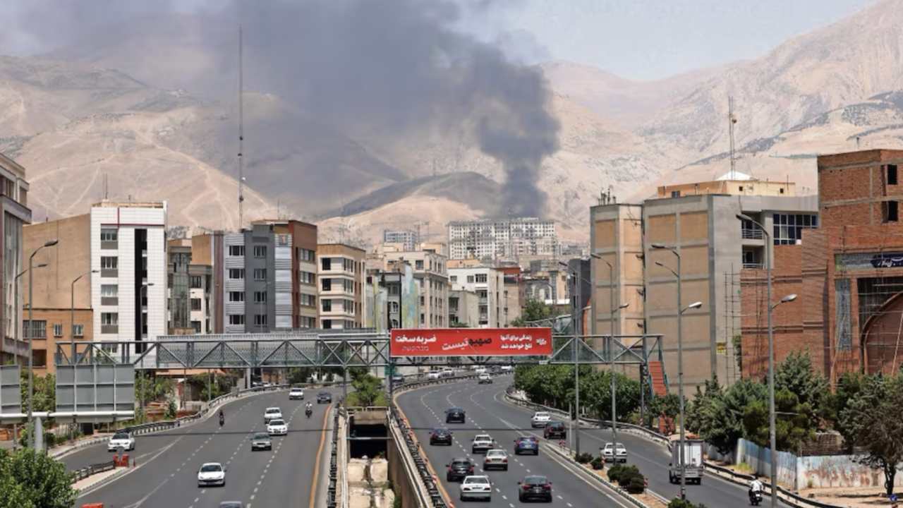Un Irán militarmente degradado puede recurrir a una guerra asimétrica, lo que aumenta el riesgo de ataques cibernéticos y de proxy