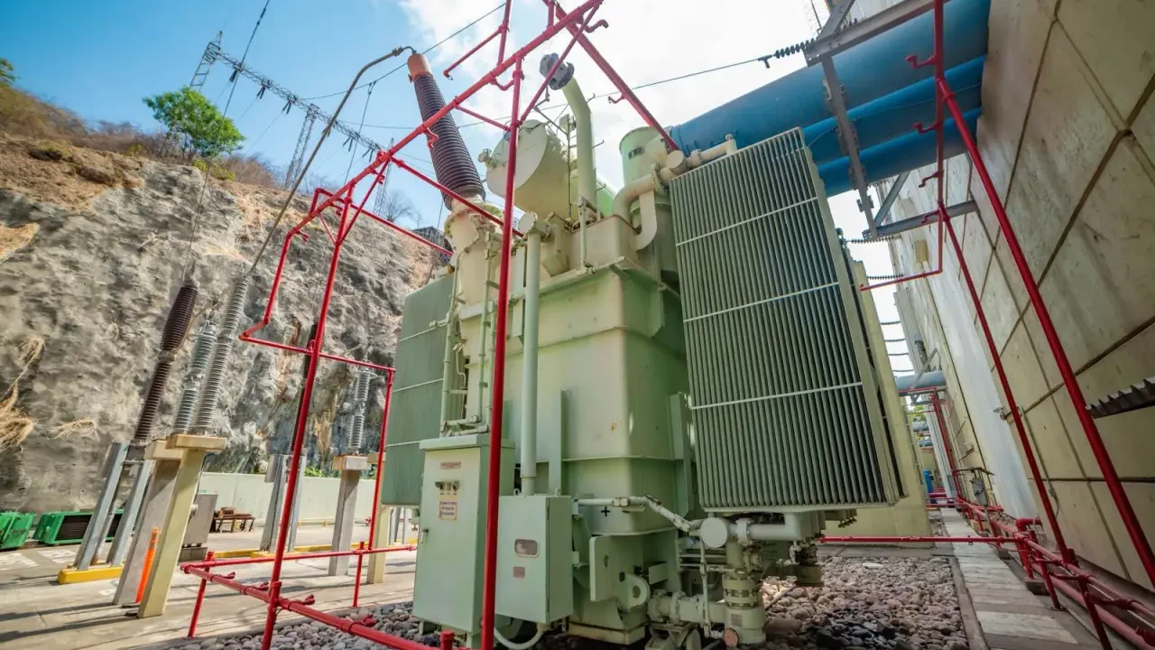 Gas natural impacta en costos de operación de CFE