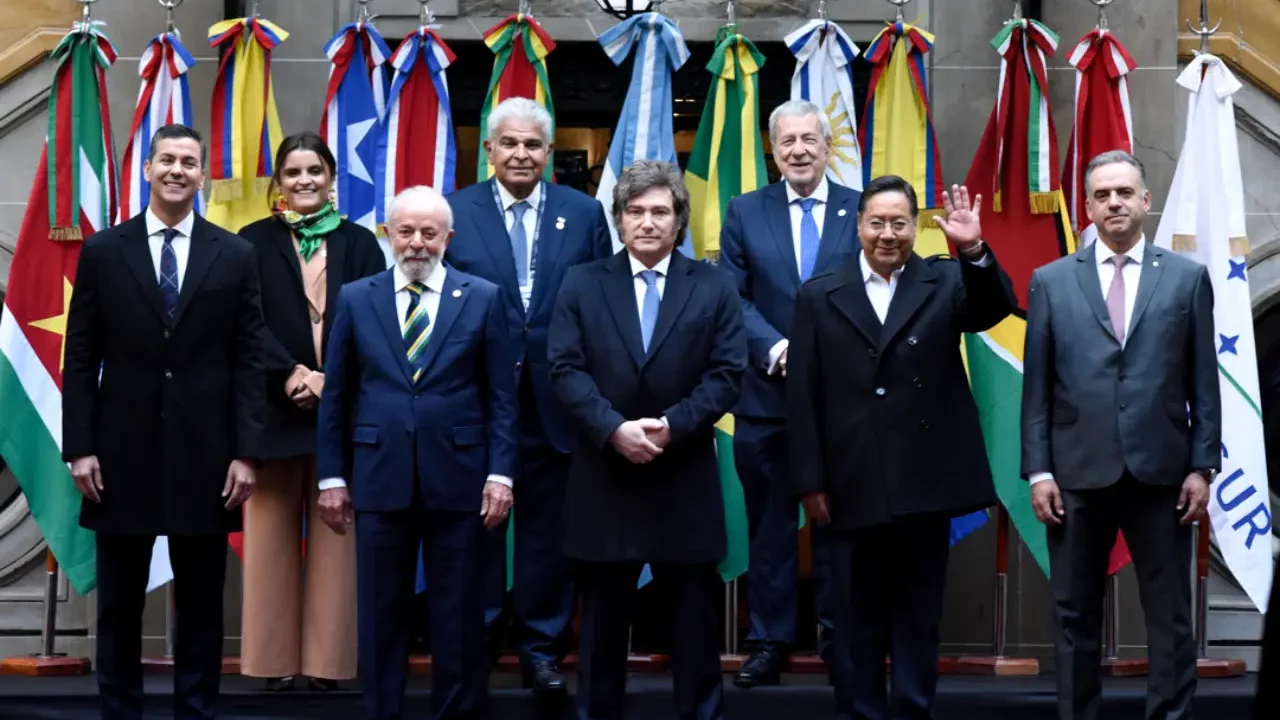 Milei traspasa a Lula la presidencia semestral del Mercosur con objetivo de acuerdo con la UE