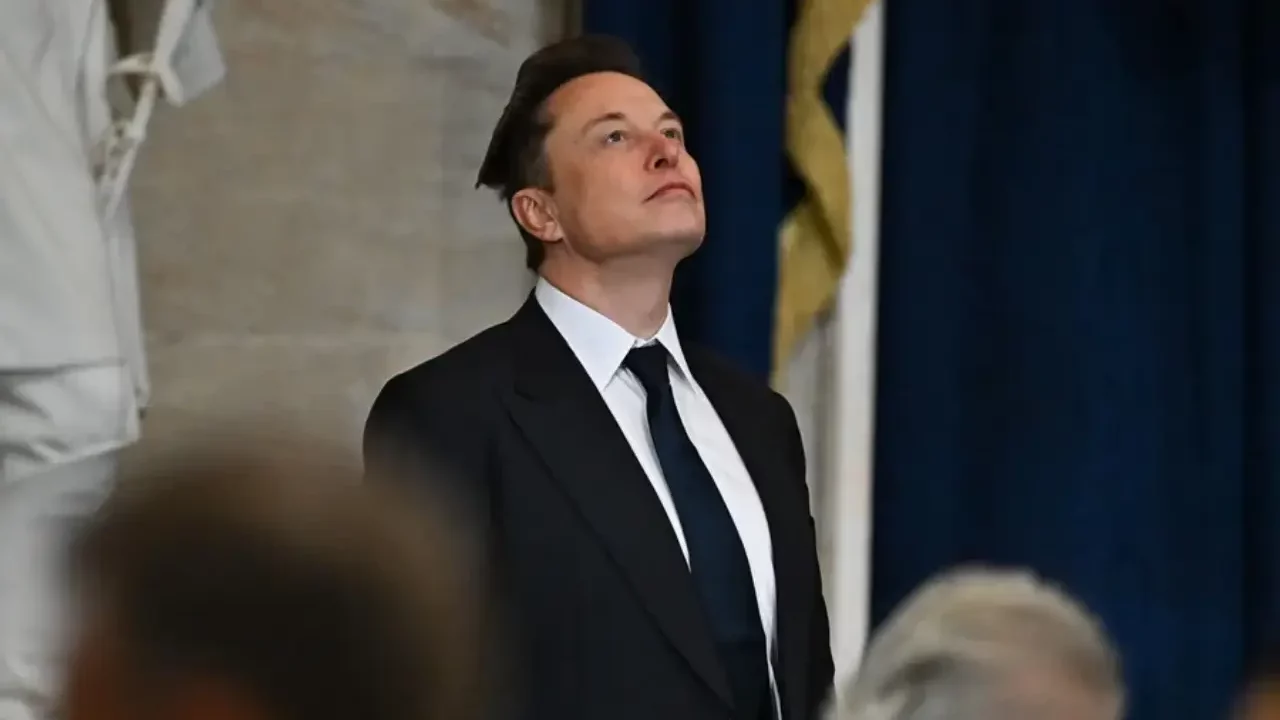 Aunque Musk criticó vacíos legales, es probable que Tesla haya ahorrado mdd con algunos trucos
