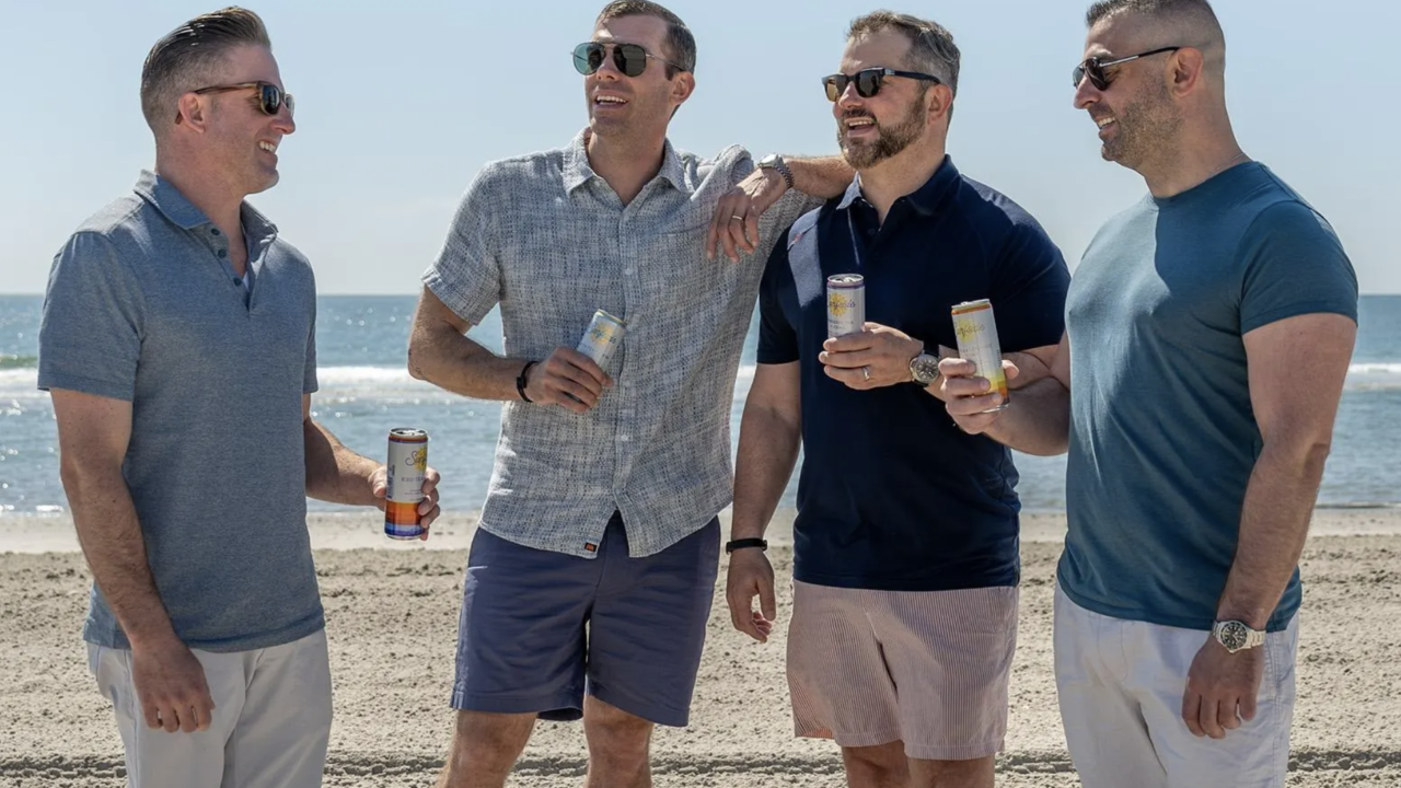 Cómo Surfside se convirtió en la marca de alcohol de más rápido crecimiento en Estados Unidos