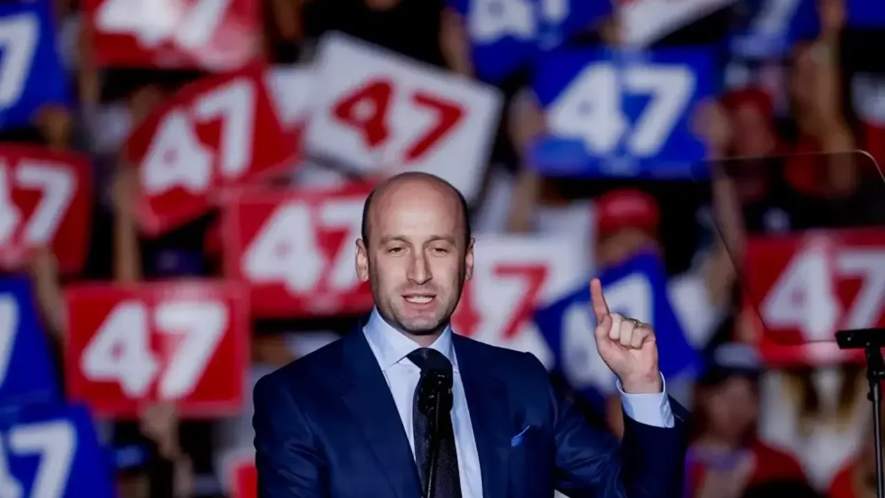 Este es el asesor de la Casa Blanca que impulsa la agresiva agenda de Trump contra migrantes