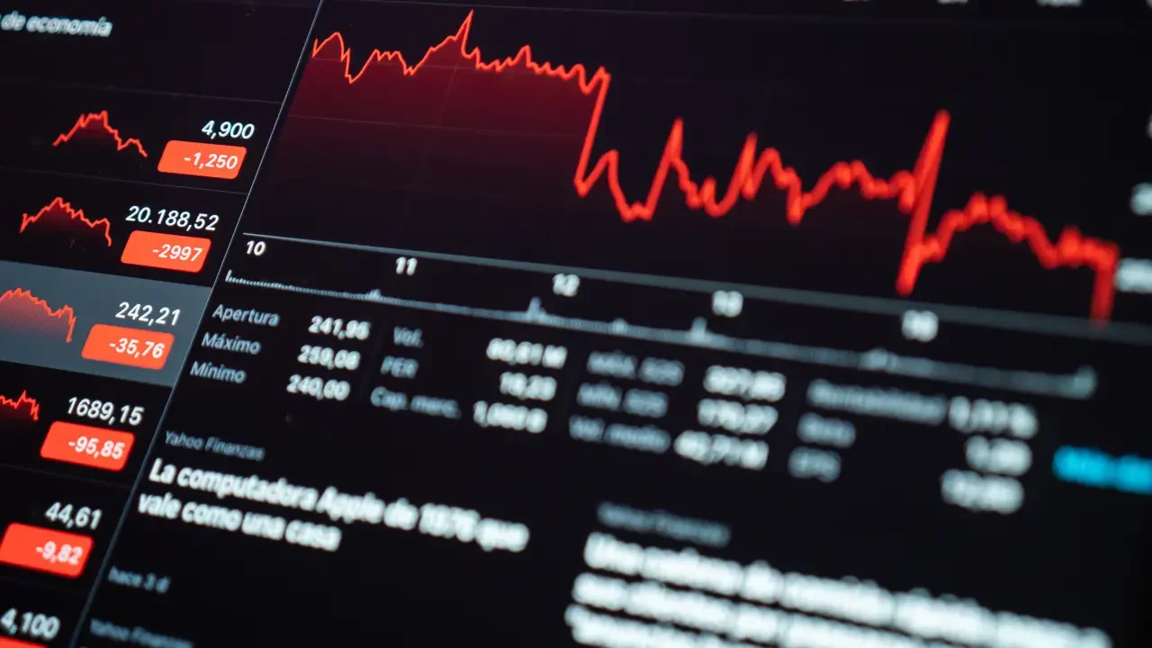Wall Street cae por temores sobre financiación de la inteligencia artificial