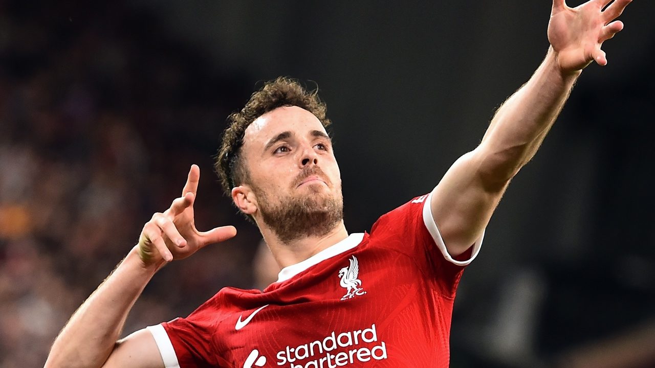 El jugador del Liverpool Diogo Jota y su hermano mueren en accidente de auto en España