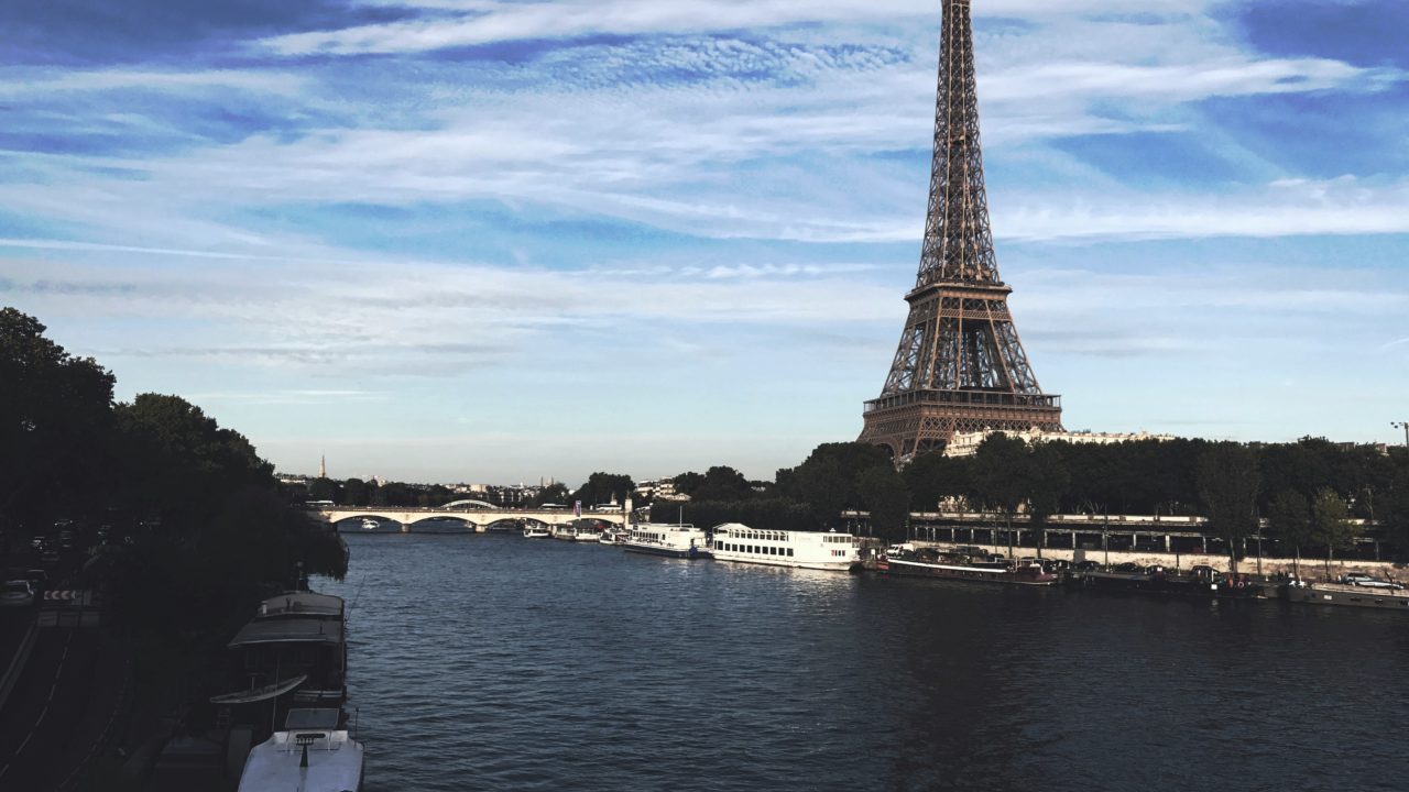 Un siglo después, parisinos y turistas podrán bañarse en el Sena mirando a la torre Eiffel