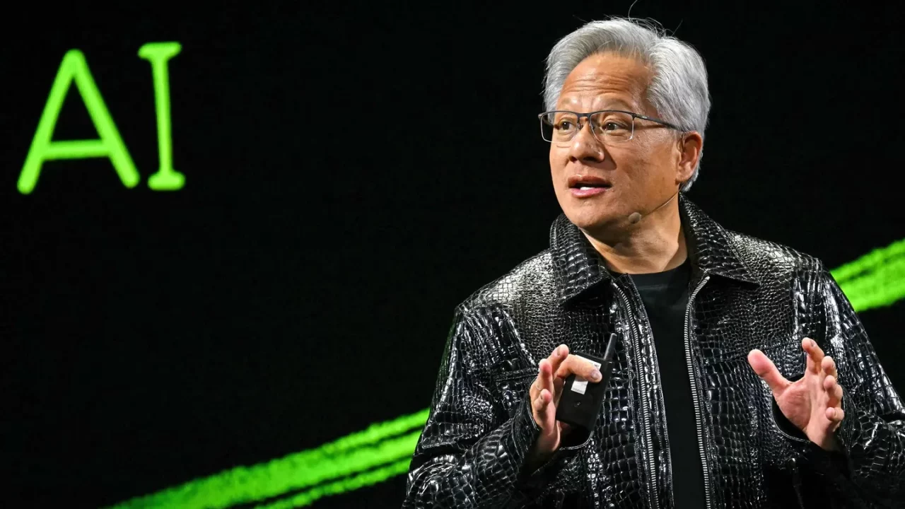 CEO de Nvidia descarta los temores de que la IA sustituya a las herramientas de software a medida que la venta de acciones se profundiza