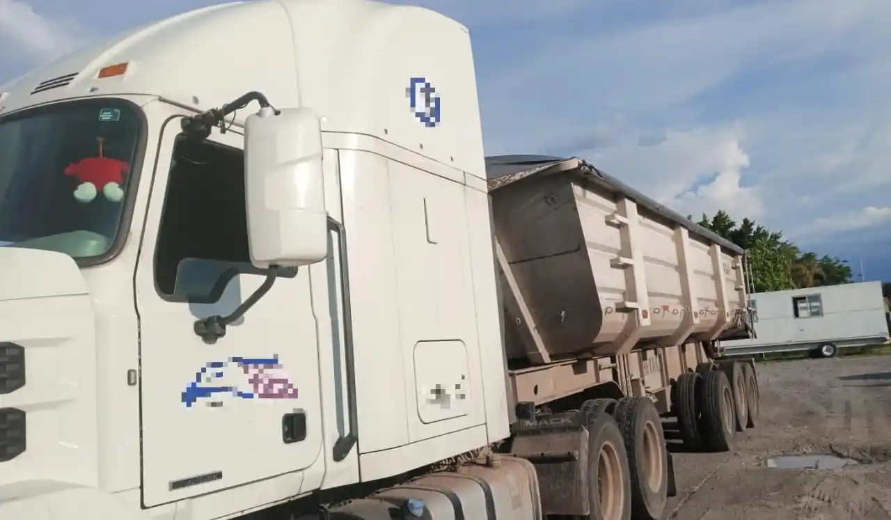 Inseguridad en carreteras dispara 20% la demanda de blindaje de tractocamiones en México