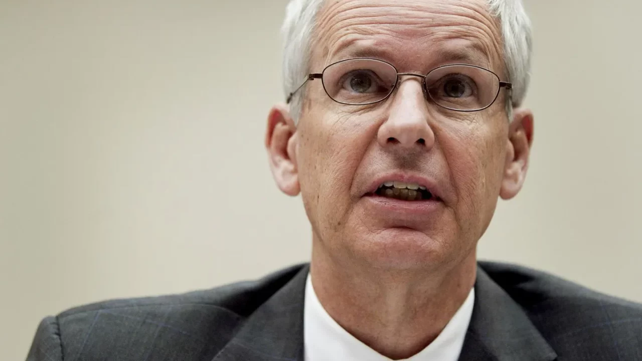 El patrimonio neto de Charles Ergen se duplica tras la controvertida venta de AT&T