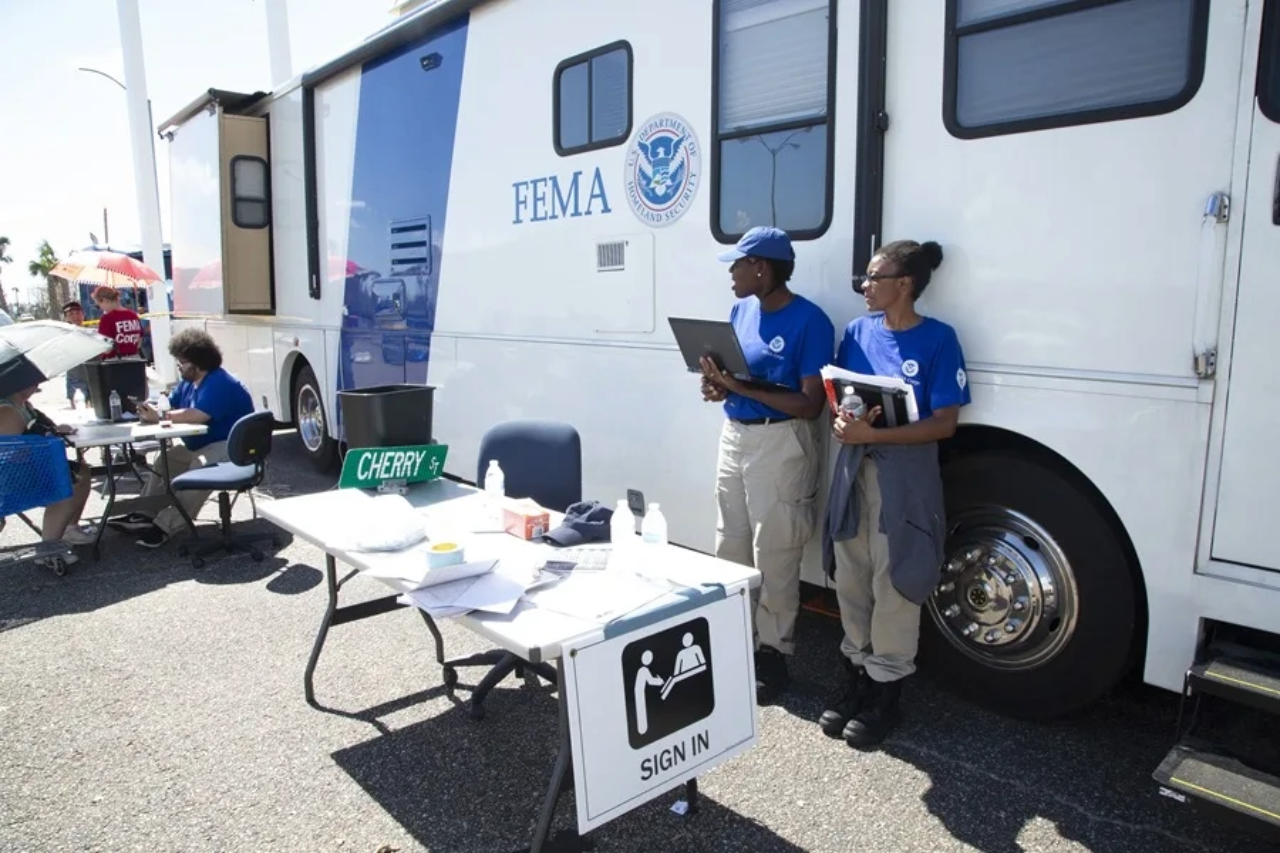 Empleados de la FEMA alertan que Trump ha desmantelado los progresos avanzados tras el huracán ‘Katrina’