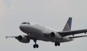 United Airlines aprobación FAA internet Starlink