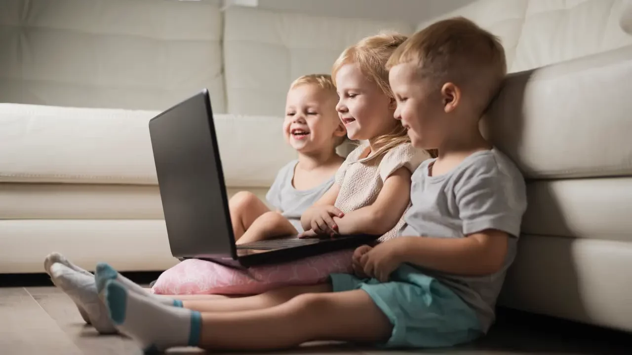 Google pagará 30 mdd para resolver demanda por violar privacidad infantil en YouTube